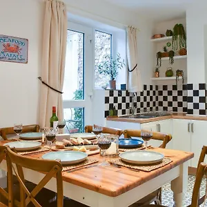  Holiday home Sunnyside