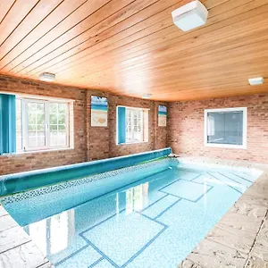  Holiday home Northstead